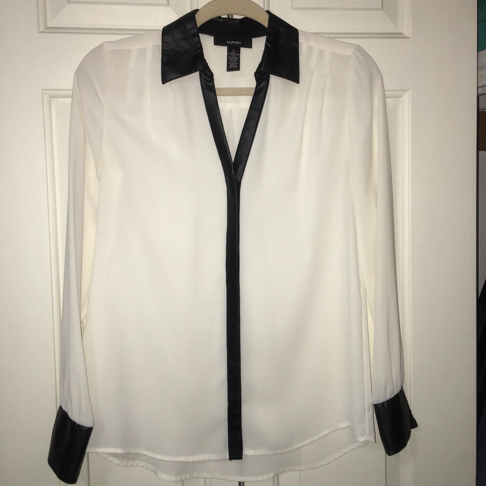 Women’s S: 2 long sleeve black white faux leather